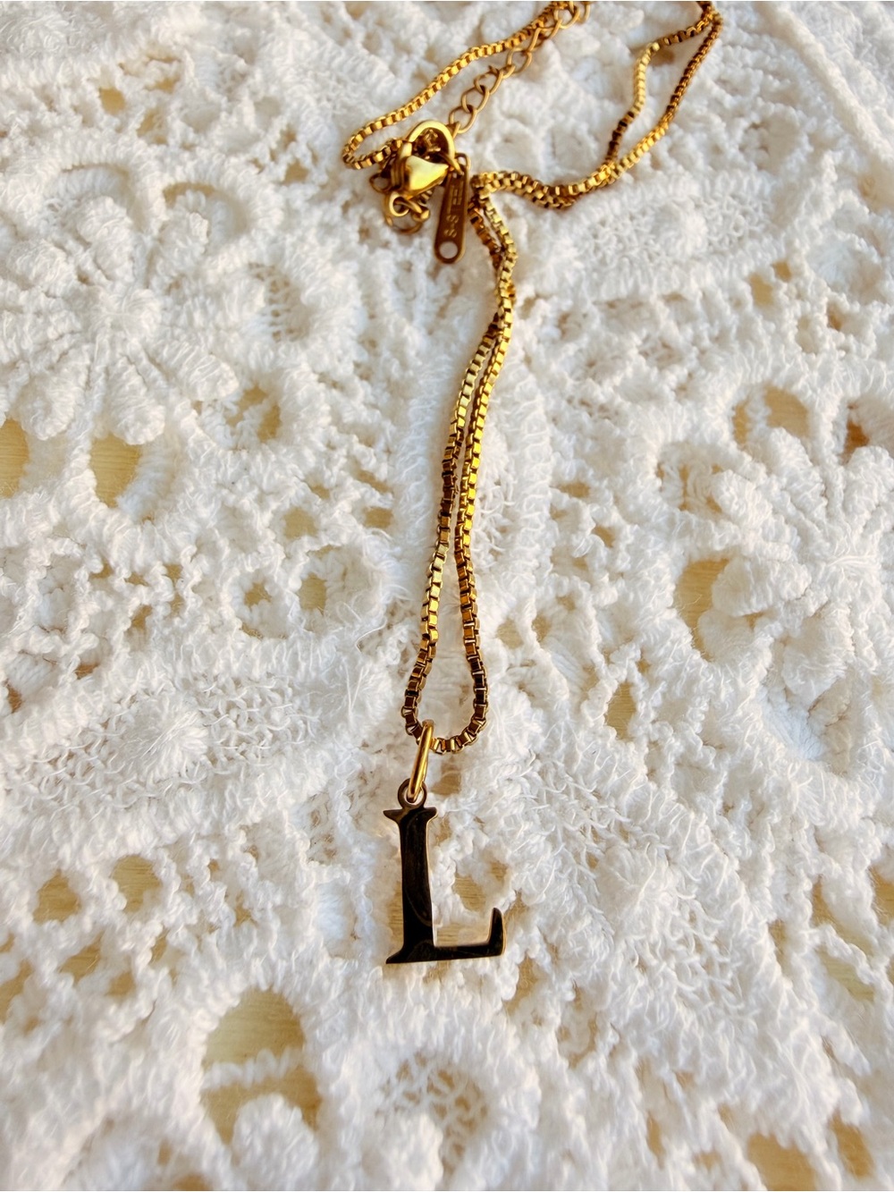 Gold Letter 'L' Pendant Necklace - Elegant Initial Jewelry - Picture 3 of 3